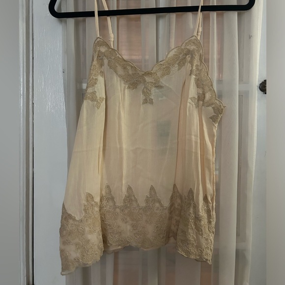 American Eagle Outfitters Tops - American Eagle Outfitters lace adjustable strap cream camisole women’s size M
